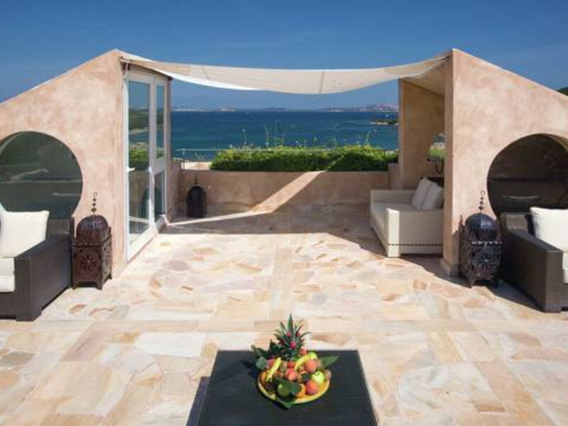 Ea Bianca Luxury Resort