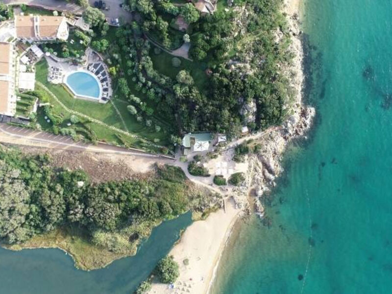 Ea Bianca Luxury Resort