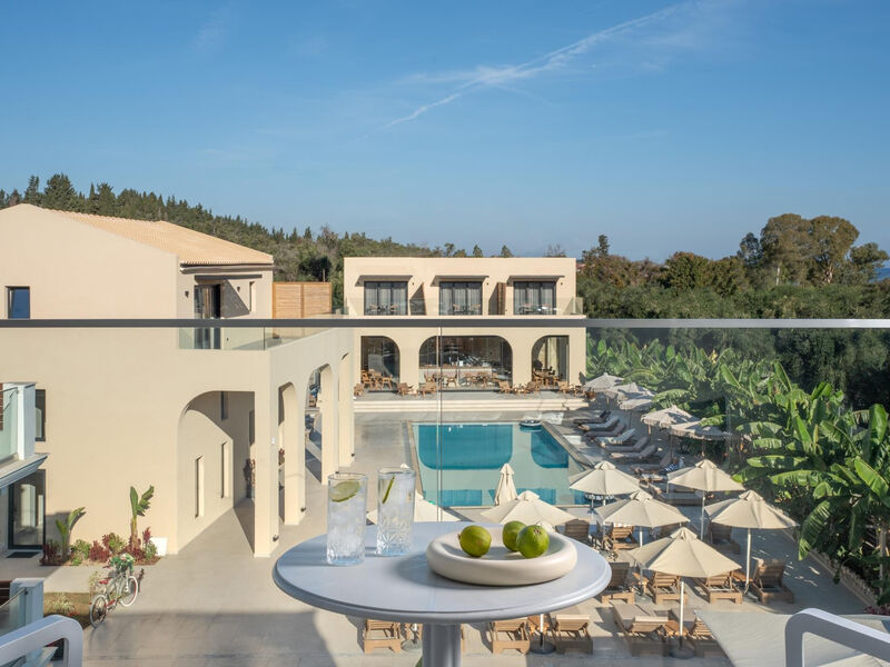 Ekati Mare Boutique Resort