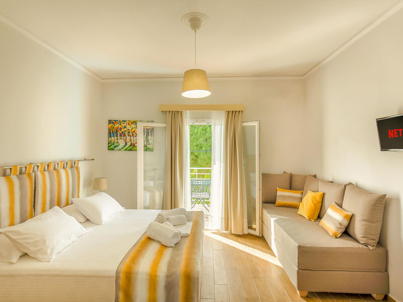 Ekati Mare Boutique Resort