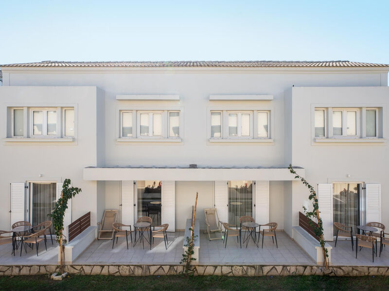 Ekati Mare Boutique Resort
