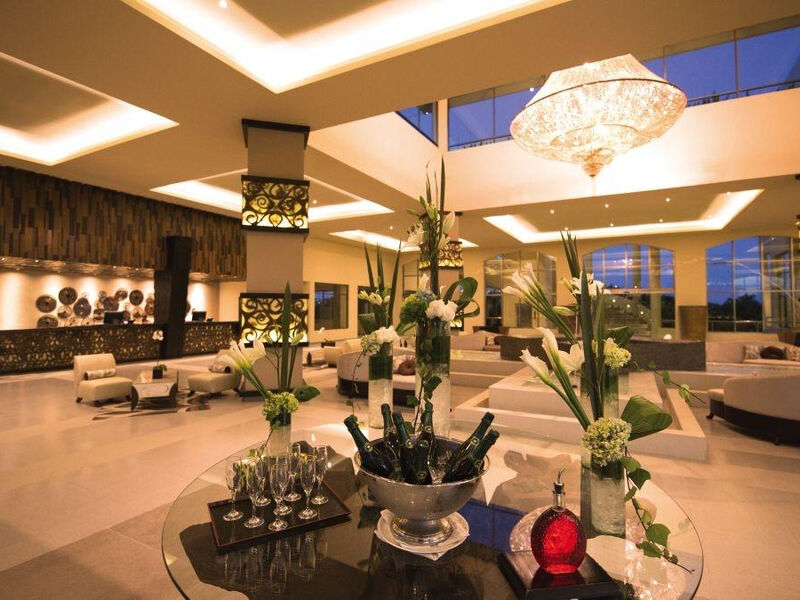 El Dorado Seaside Suites