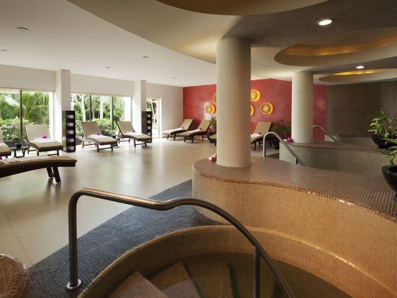 El Dorado Seaside Suites