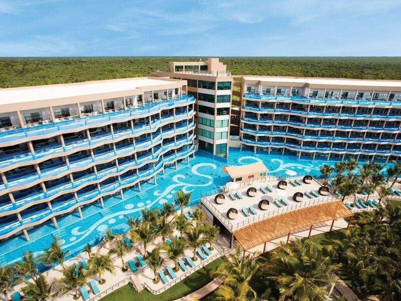 El Dorado Seaside Suites