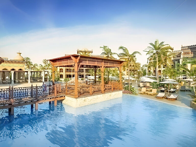El Kasr Sahl Hasheesh
