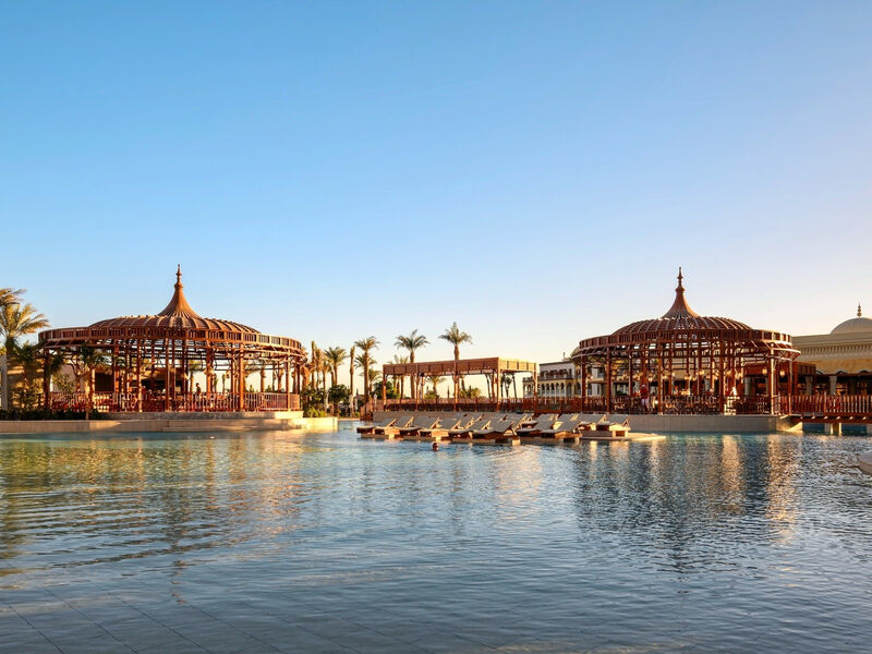 El Kasr Sahl Hasheesh