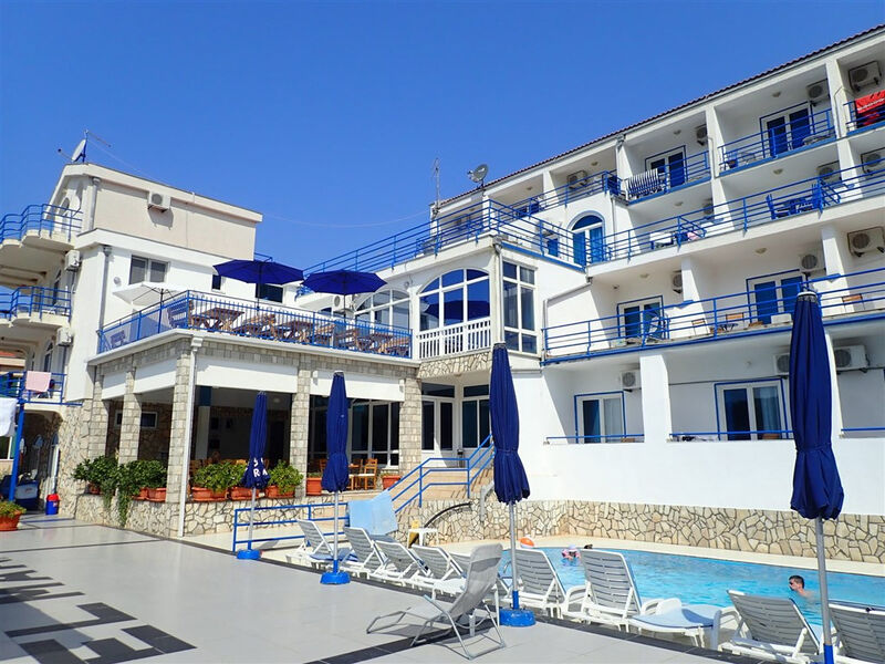 El Mar Club