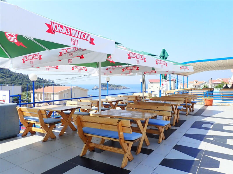 El Mar Club