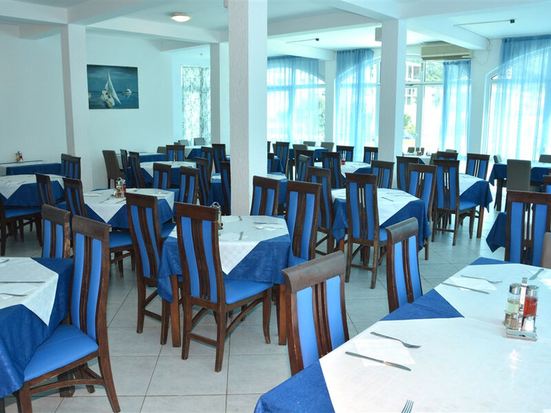 El Mar Club