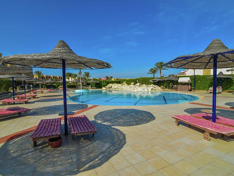 Elphistone Resort
