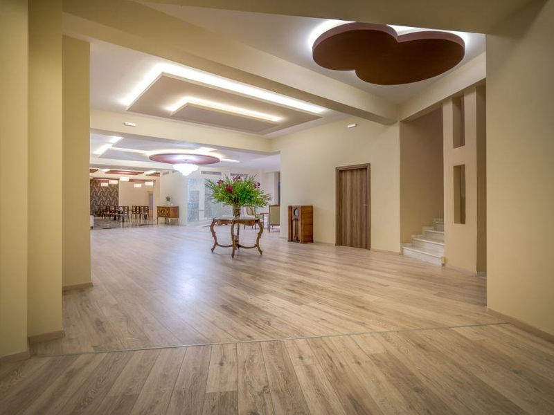 Elegance Luxury Executive Suites