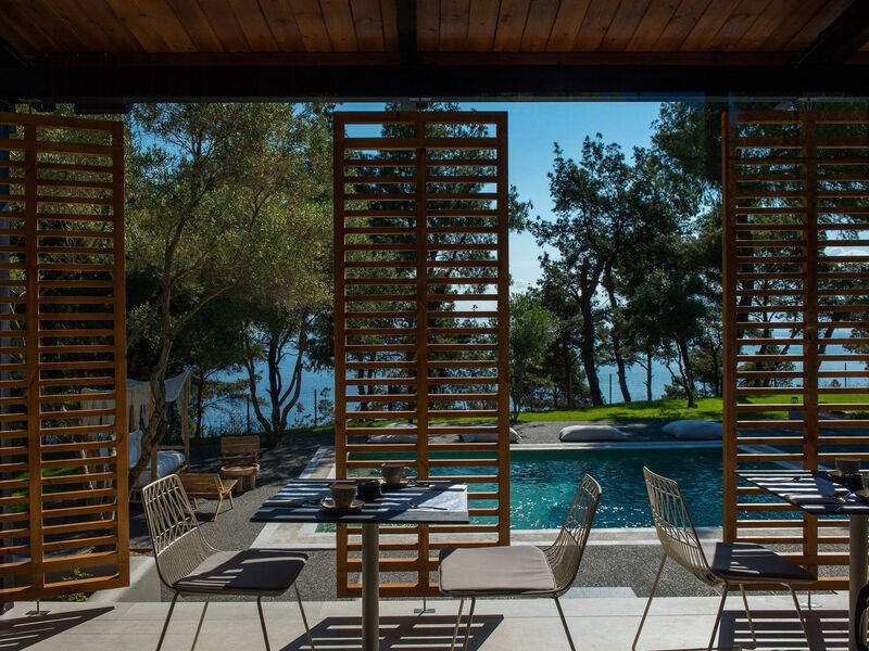 Elies 33 Bio Retreat