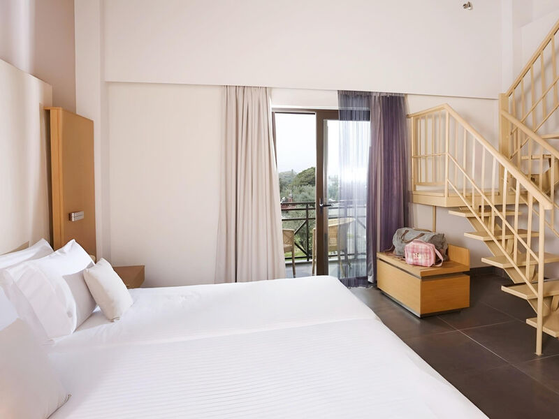 Elite City Resort