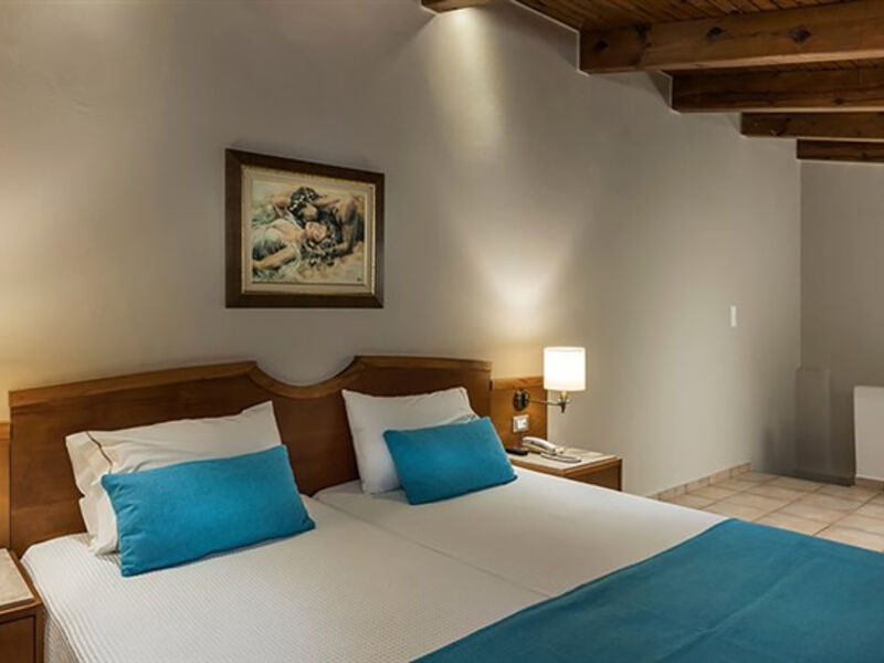 Elotis Suites