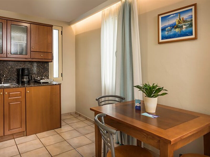 Elotis Suites