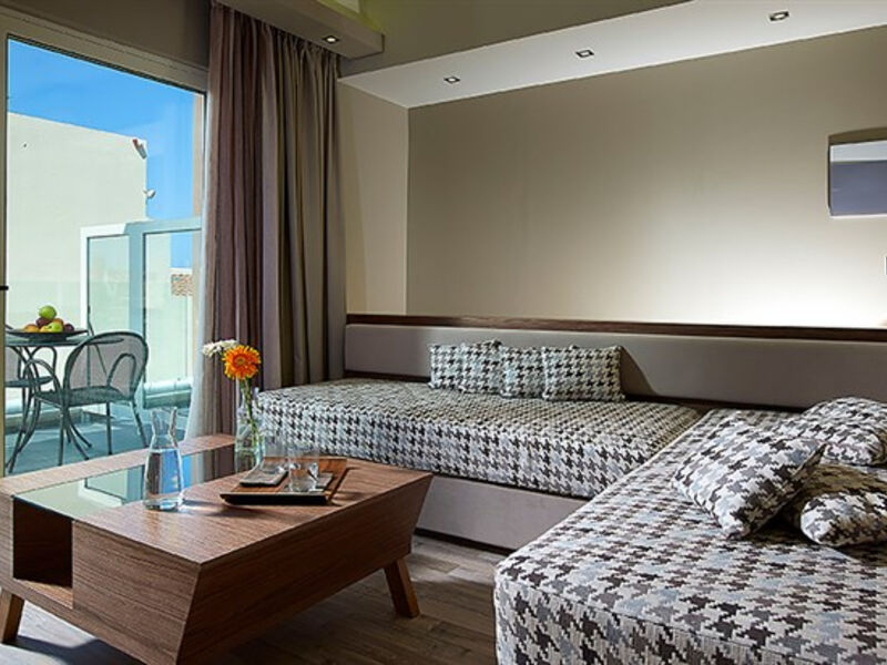 Elotis Suites