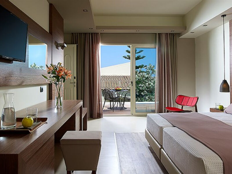 Elotis Suites