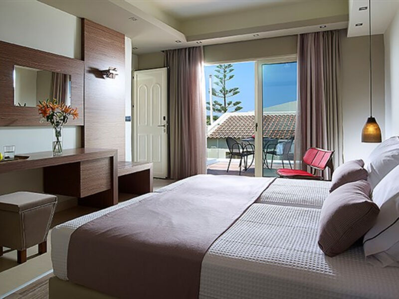 Elotis Suites