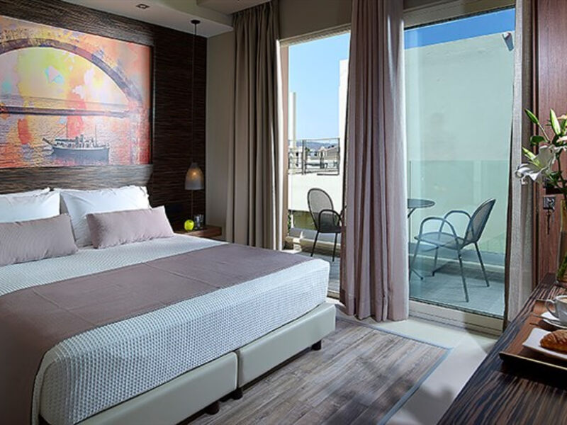 Elotis Suites