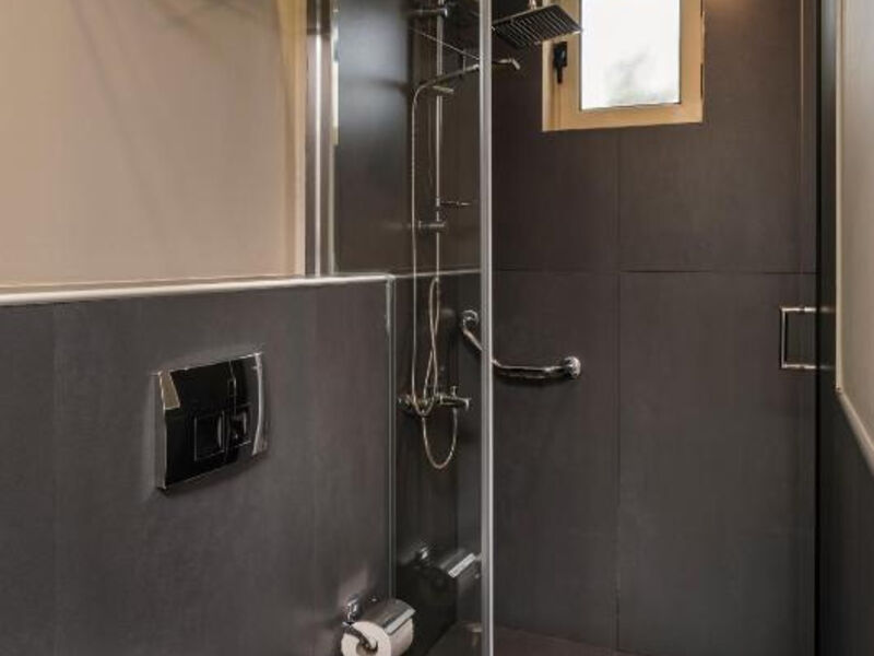 Elotis Suites