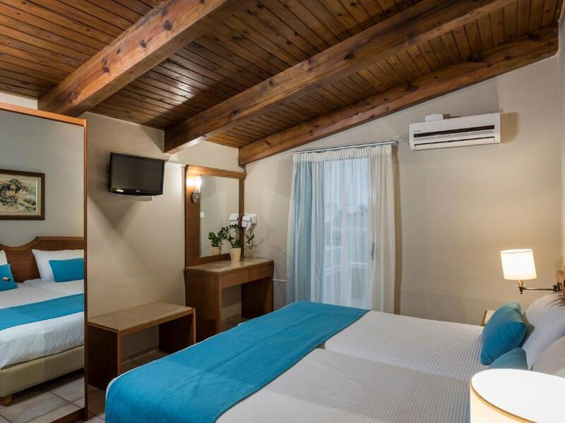 Elotis Suites