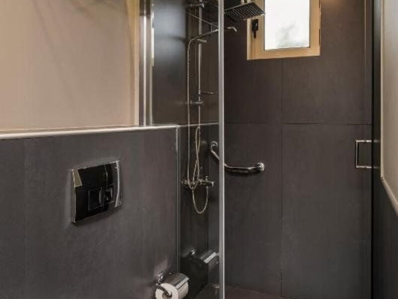 Elotis Suites
