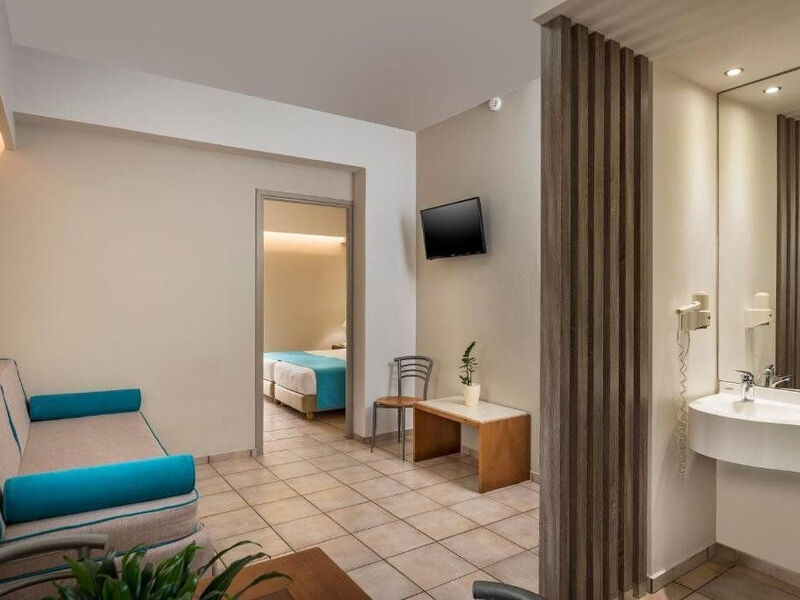 Elotis Suites