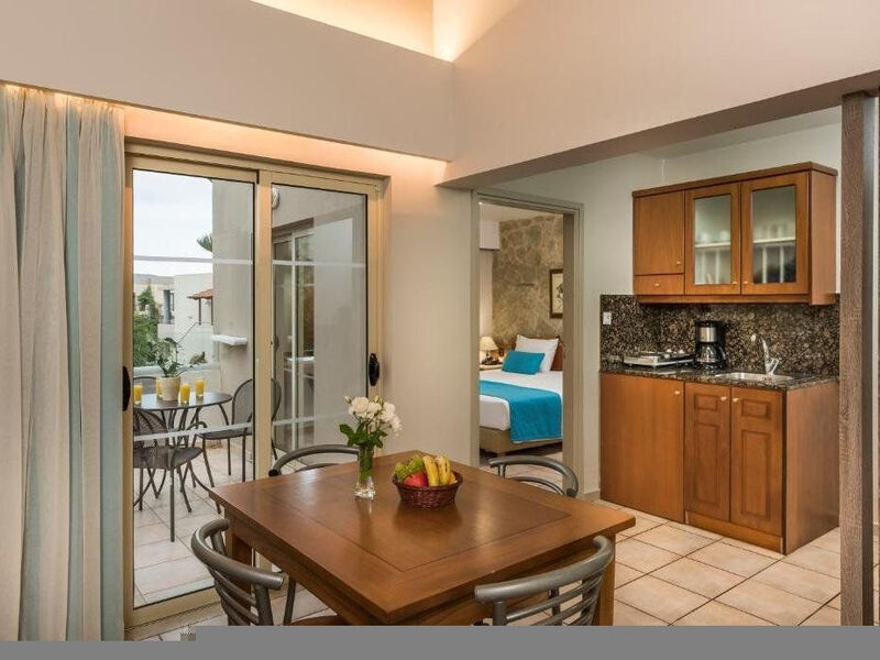 Elotis Suites