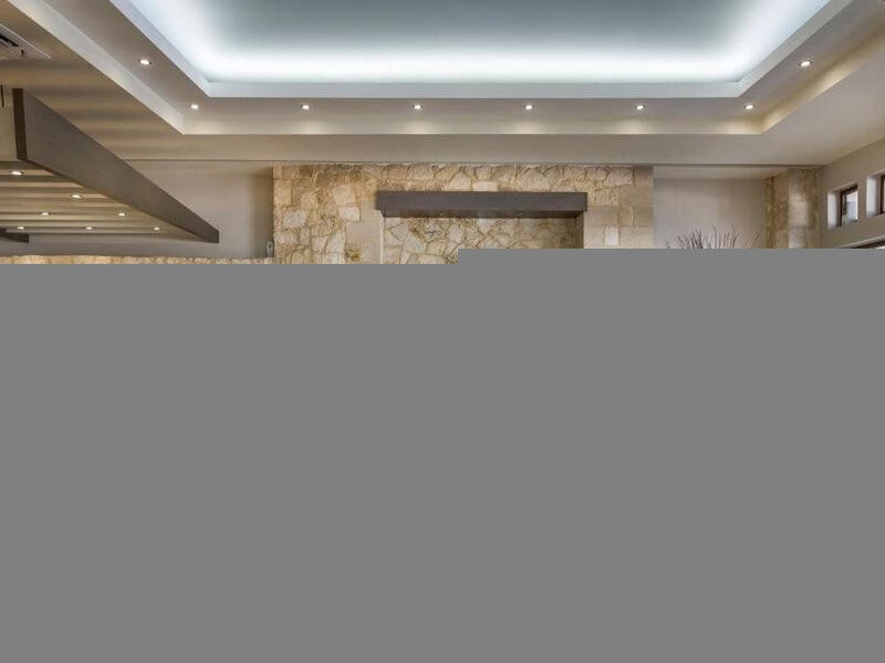 Elotis Suites