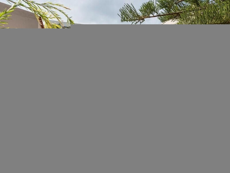 Elotis Suites