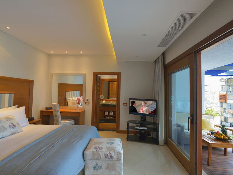 Elounda Beach Hotel & Villas