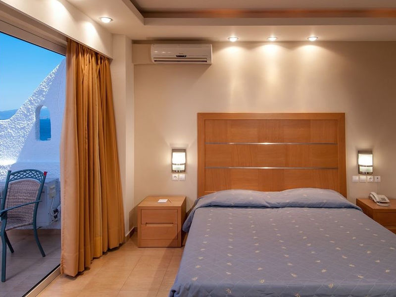 Elounda Breeze