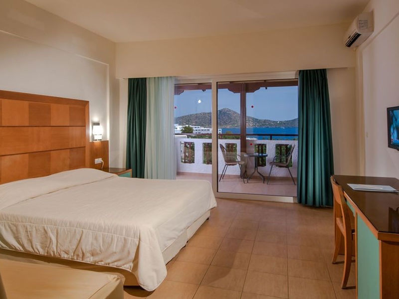 Elounda Breeze