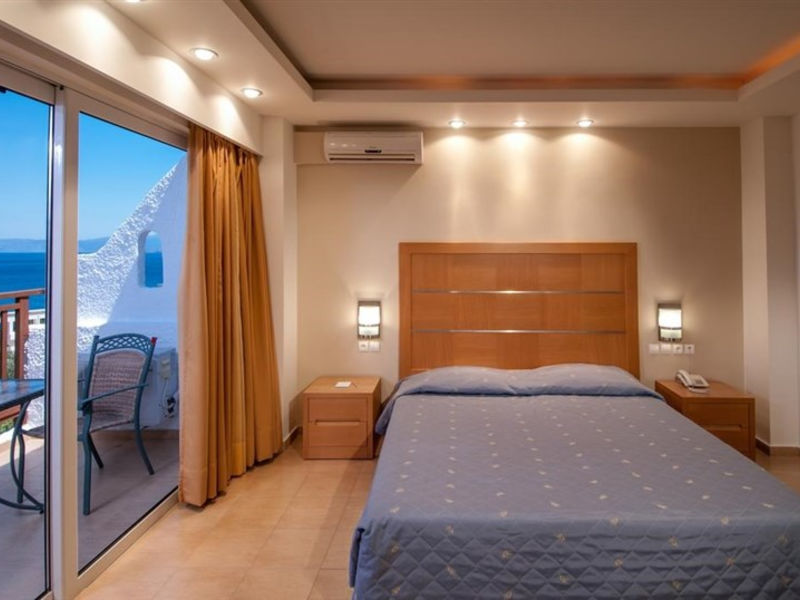 Elounda Breeze Resort