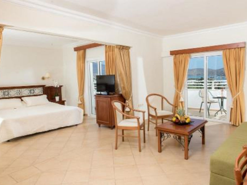 Elounda Breeze Resort