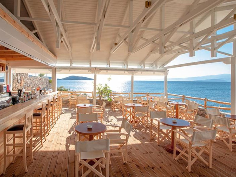 Elounda Breeze
