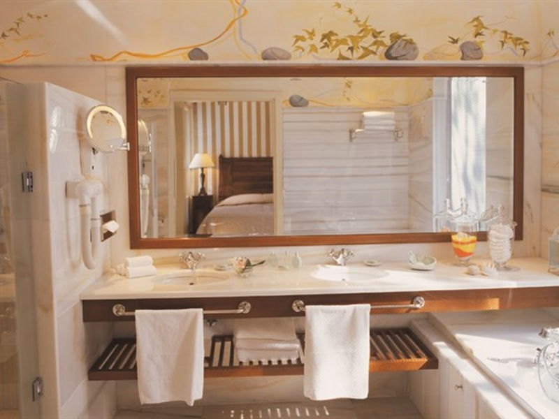 Elounda Gulf Villas & Suites