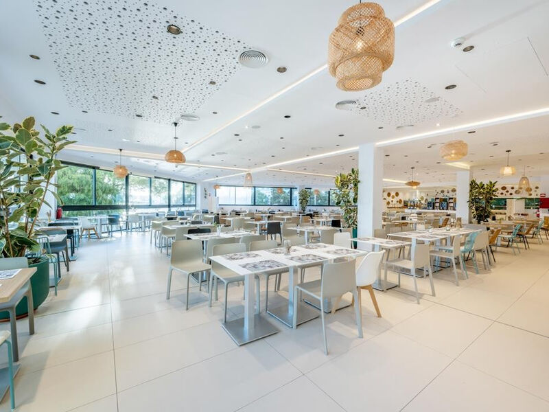 Els Pins Resort & Spa