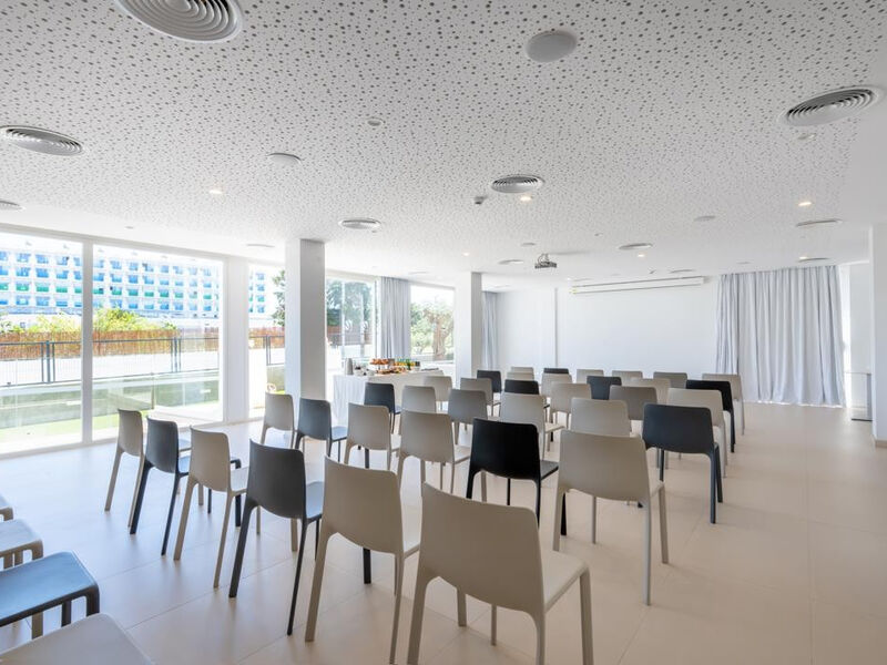 Els Pins Resort & Spa