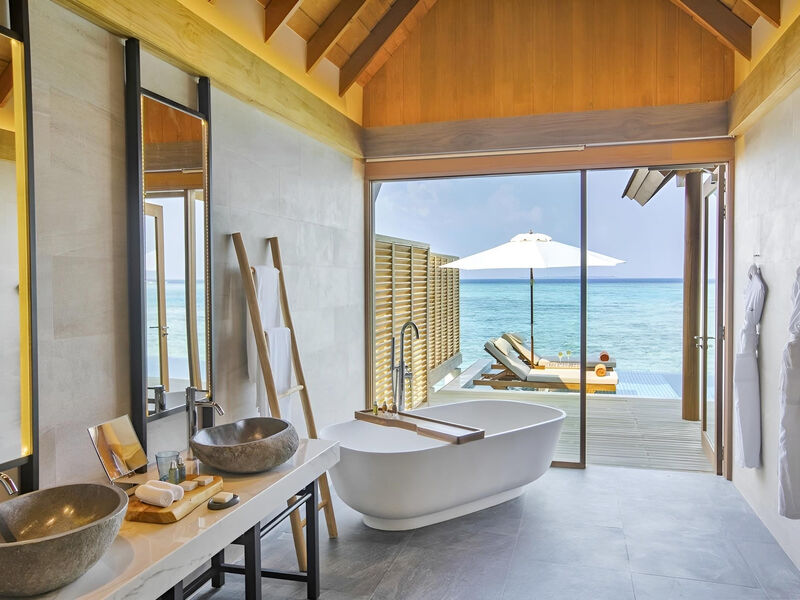 Emerald Faarufushi Resort & Spa
