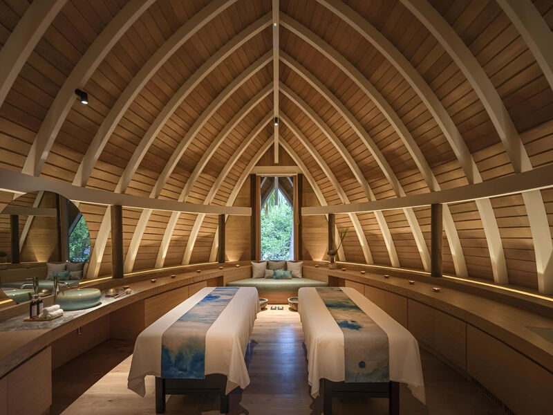 Emerald Faarufushi Resort & Spa