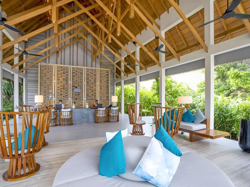 Emerald Faarufushi Resort & Spa