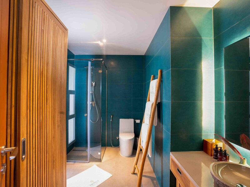 Emerald Faarufushi Resort And Spa