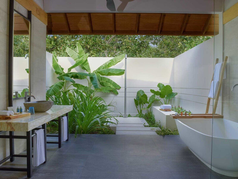 Emerald Faarufushi Resort And Spa