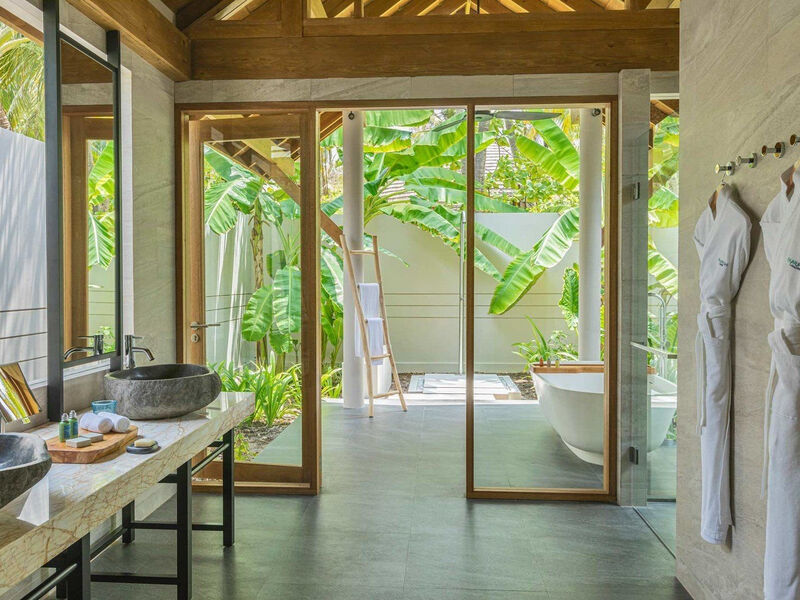 Emerald Faarufushi Resort And Spa