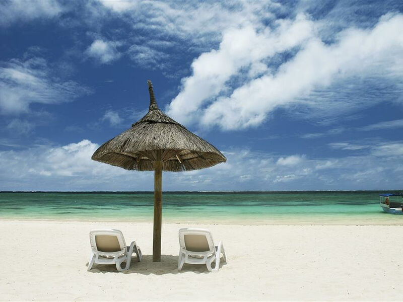 Emeraude Beach Attitude