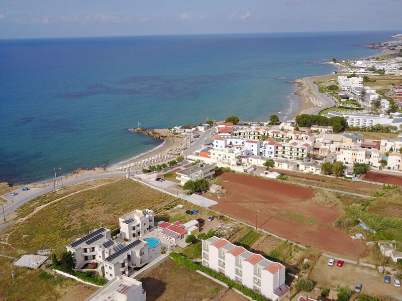 Enorme Maya Beach Resort