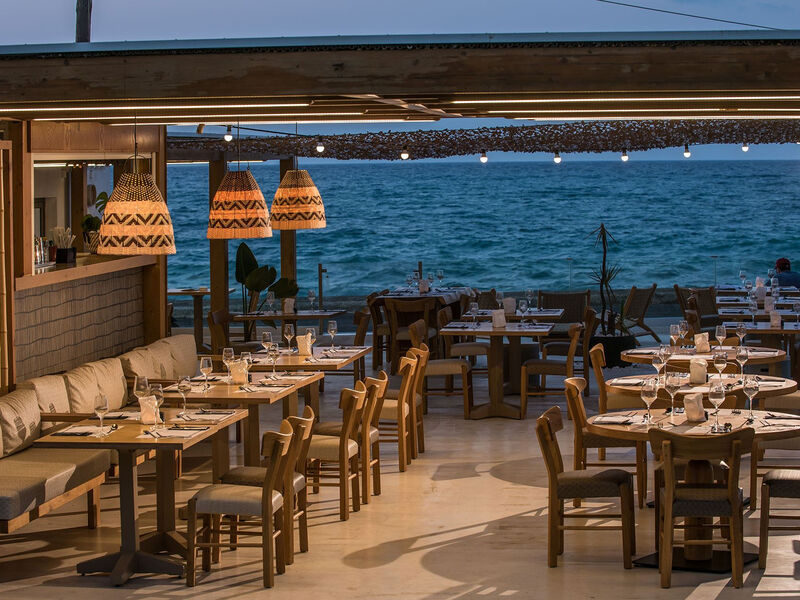 Enorme Maya Beach Resort