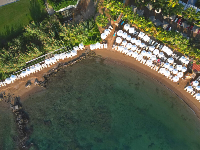 Eos Beach Resort By Selene