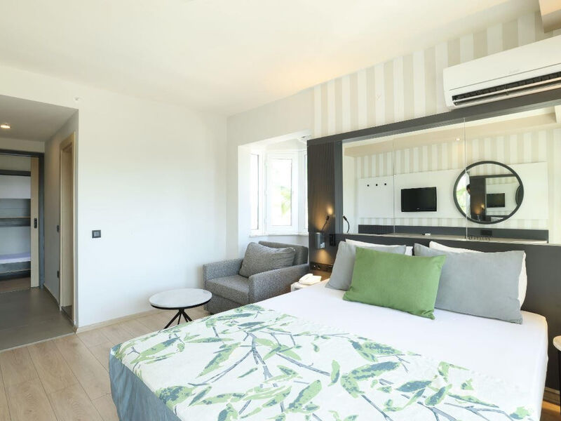 Eos Beach Resort By Selene